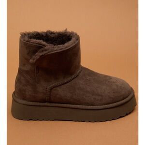 New with tags Altar’d state Yukon mini boot